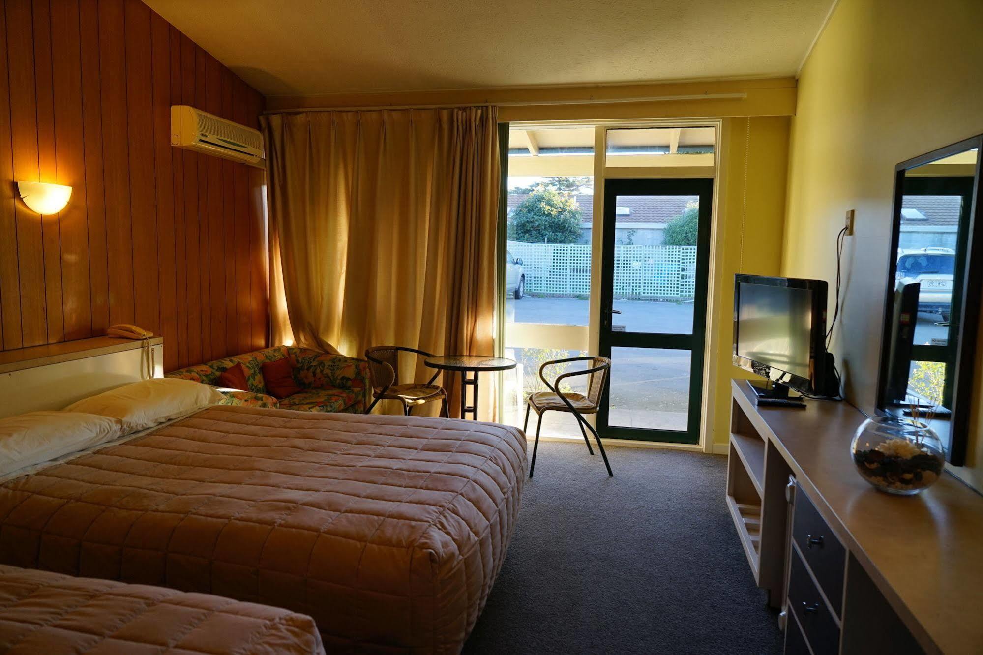 Tui Lodge Motel Крайстчёрч Экстерьер фото